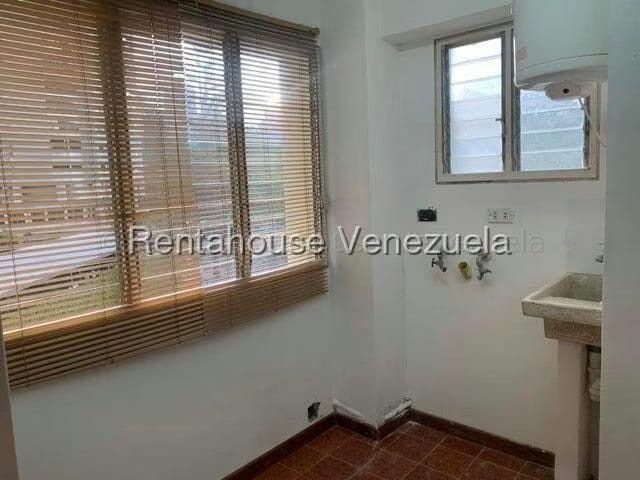 Apartamento (1 Nivel) en Alquiler en Los Naranjos del Cafetal, Distrito Metropolitano - 14