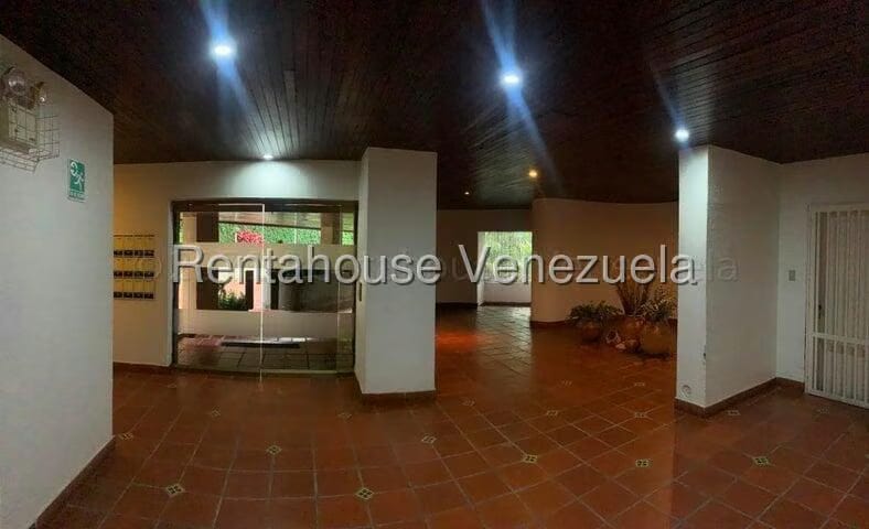 Apartamento (1 Nivel) en Alquiler en Los Naranjos del Cafetal, Distrito Metropolitano - 21