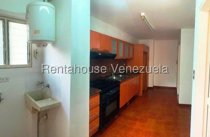 Apartamento (1 Nivel) en Alquiler en Los Naranjos del Cafetal, Distrito Metropolitano - 10