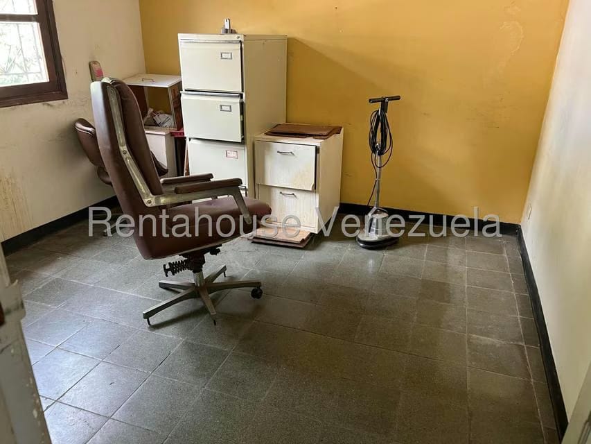 Casa (Duplex) en Venta en Los Palos Grandes, Distrito Metropolitano - 2