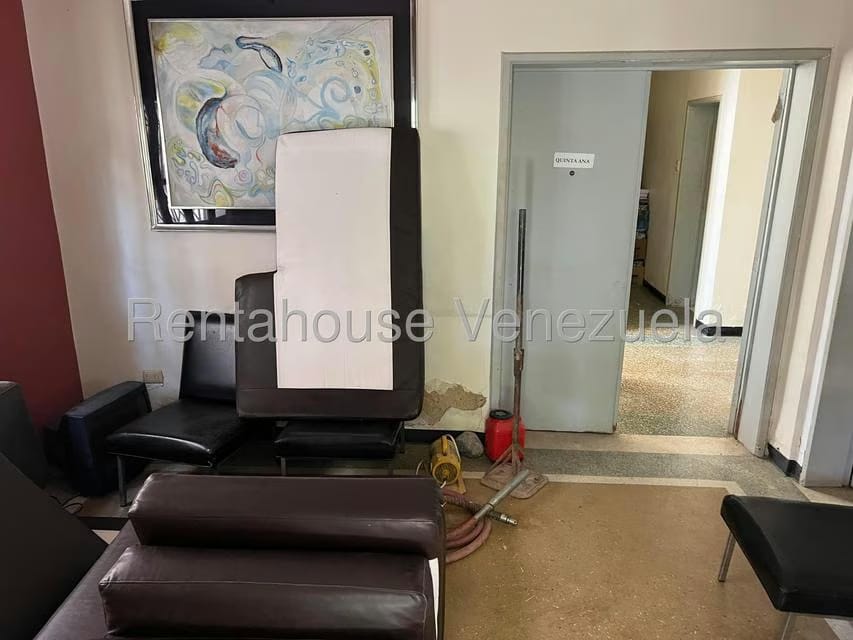 Casa (Duplex) en Venta en Los Palos Grandes, Distrito Metropolitano - 12