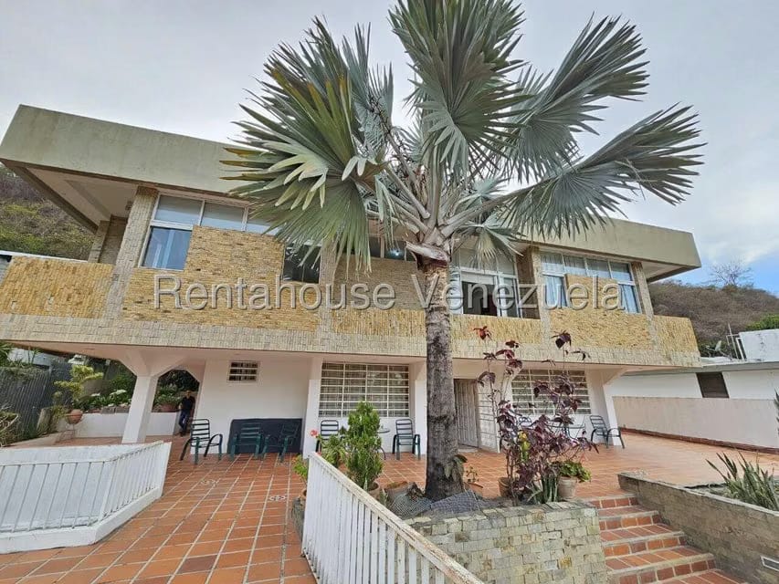 Casa (Multipes Niveles) en Venta en Cumbres de Curumo, Distrito Metropolitano - 12