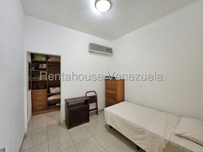 Casa (Multipes Niveles) en Venta en Cumbres de Curumo, Distrito Metropolitano - 26