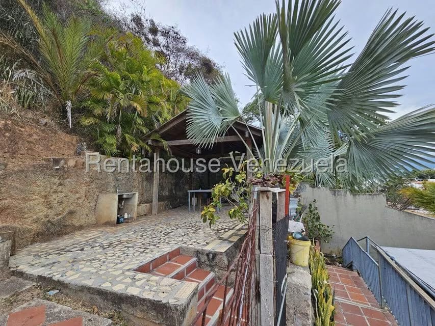 Casa (Multipes Niveles) en Venta en Cumbres de Curumo, Distrito Metropolitano - 48