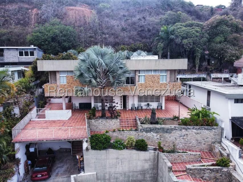 Casa (Multipes Niveles) en Venta en Cumbres de Curumo, Distrito Metropolitano - 52