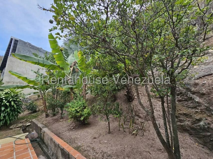 Casa (Multipes Niveles) en Venta en Cumbres de Curumo, Distrito Metropolitano - 74