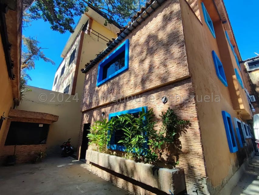 Comercial (Local Comercial) en Venta en Los Chaguaramos, Distrito Metropolitano - 3
