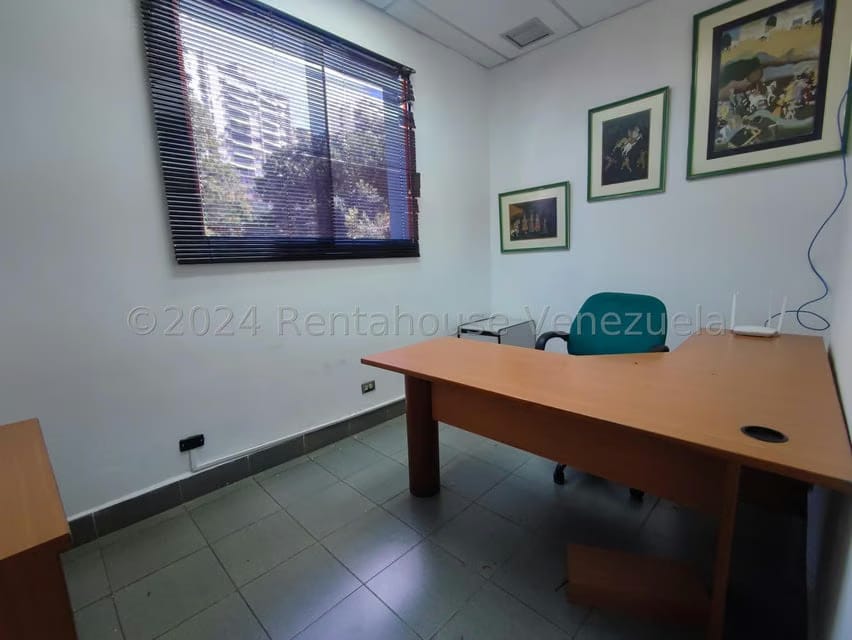 Comercial (Local Comercial) en Venta en Los Chaguaramos, Distrito Metropolitano - 21