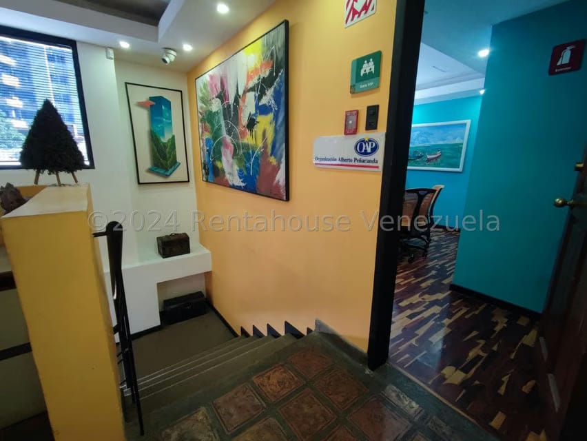 Comercial (Local Comercial) en Venta en Los Chaguaramos, Distrito Metropolitano - 26