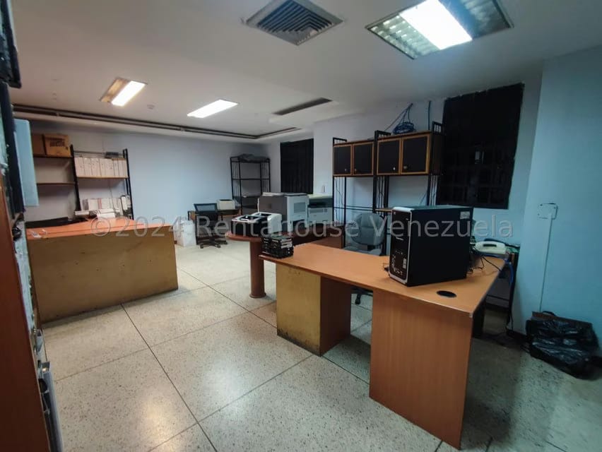 Comercial (Local Comercial) en Venta en Los Chaguaramos, Distrito Metropolitano - 10