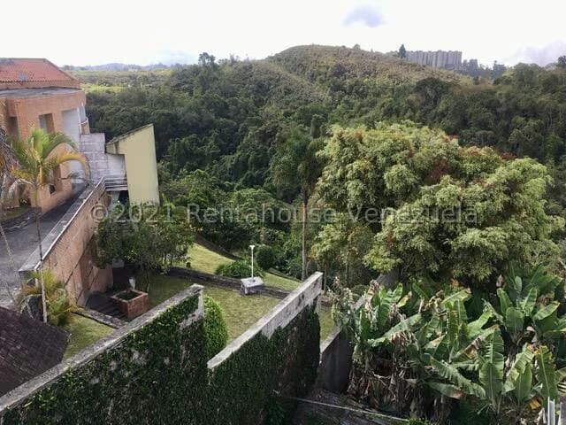 Casa (Colonial) en Venta en Club de Campo, Miranda - 12