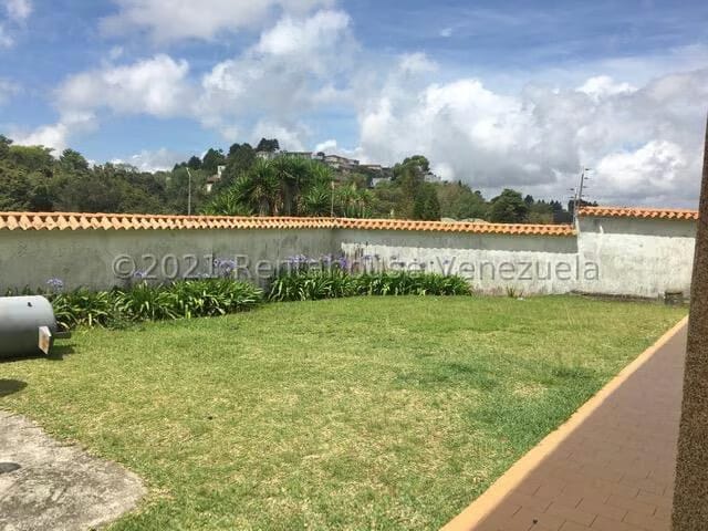 Casa (Colonial) en Venta en Club de Campo, Miranda - 42