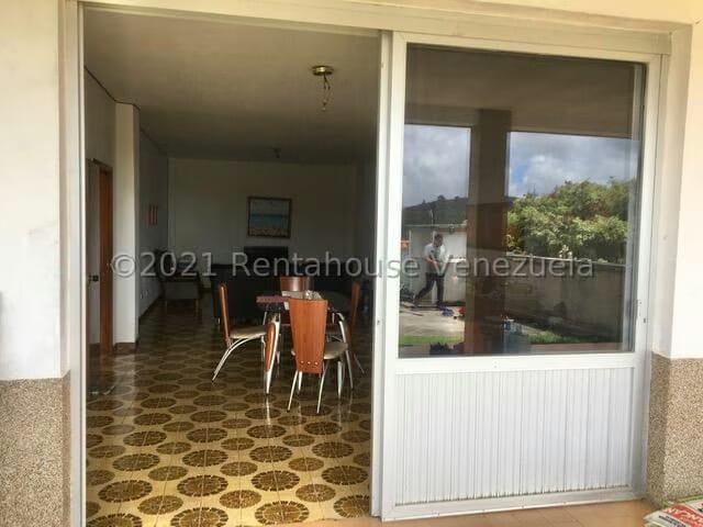 Casa (Colonial) en Venta en Club de Campo, Miranda - 49