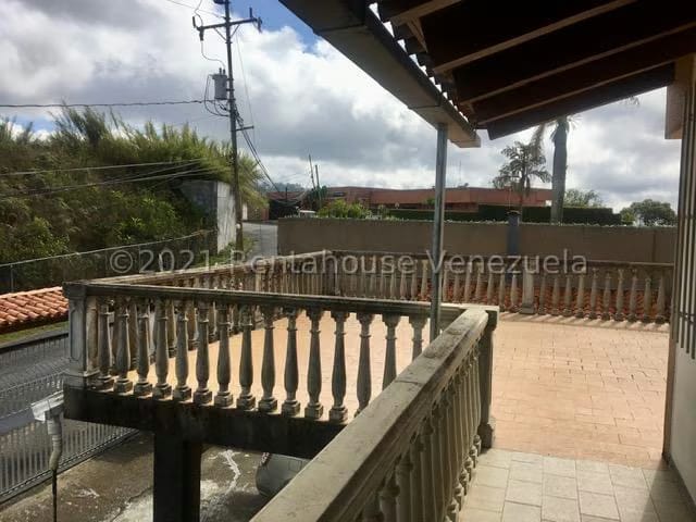 Casa (Colonial) en Venta en Club de Campo, Miranda - 9