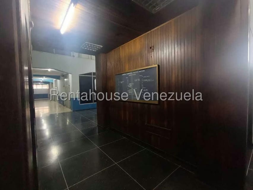Comercial (Oficina) en Alquiler en Avenida Bolivar, Aragua - 2