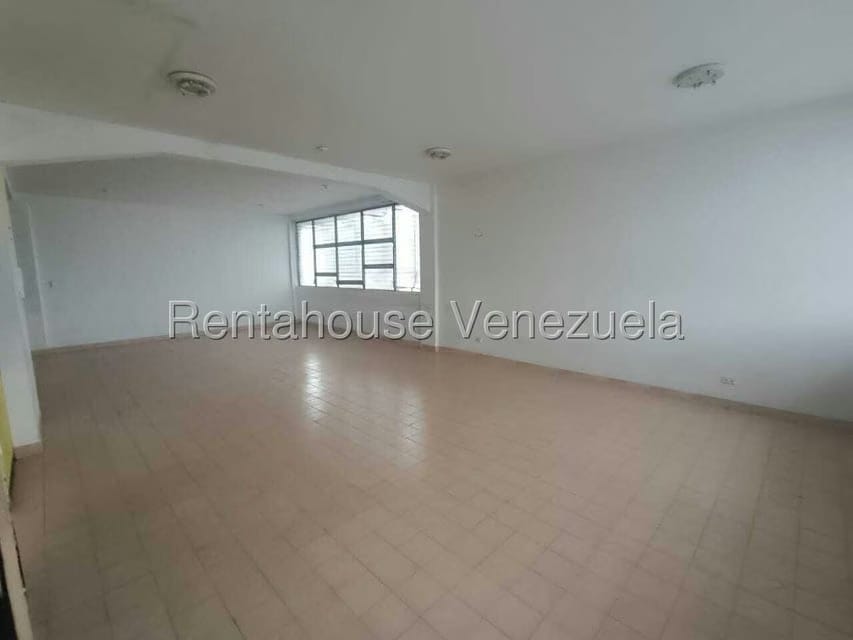 Comercial (Oficina) en Alquiler en Avenida Bolivar, Aragua - 13