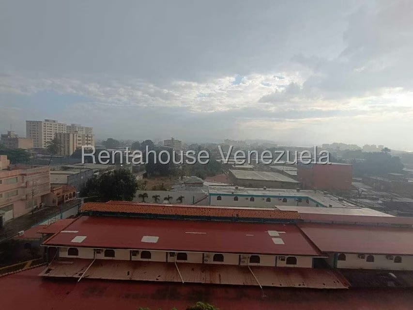 Comercial (Oficina) en Alquiler en Avenida Bolivar, Aragua - 16
