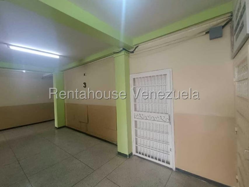 Comercial (Oficina) en Alquiler en Avenida Bolivar, Aragua - 18