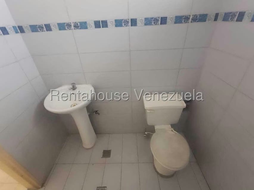 Comercial (Oficina) en Alquiler en Avenida Bolivar, Aragua - 9