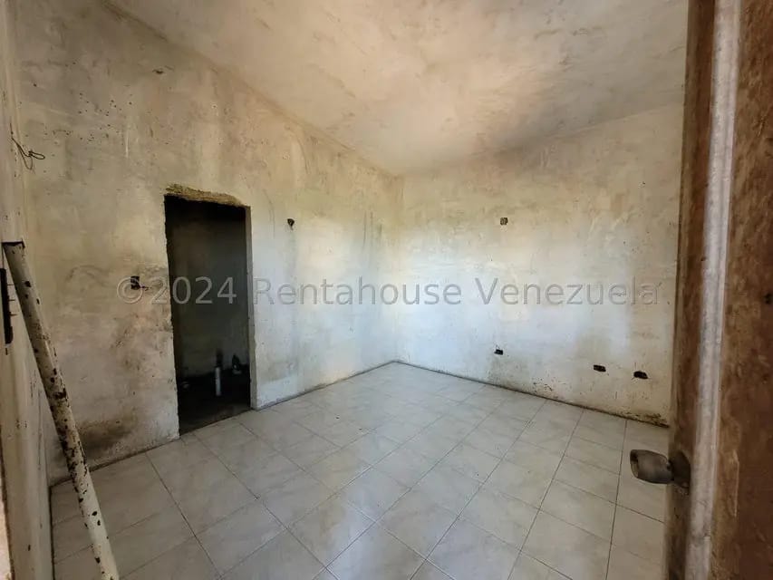 Casa (Multipes Niveles) en Venta en Playa Grande, Vargas - 16