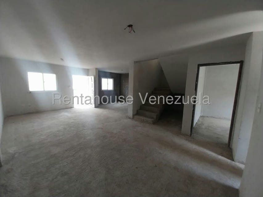 Casa (Duplex) en Venta en Sector Independencia, Falcon - 2