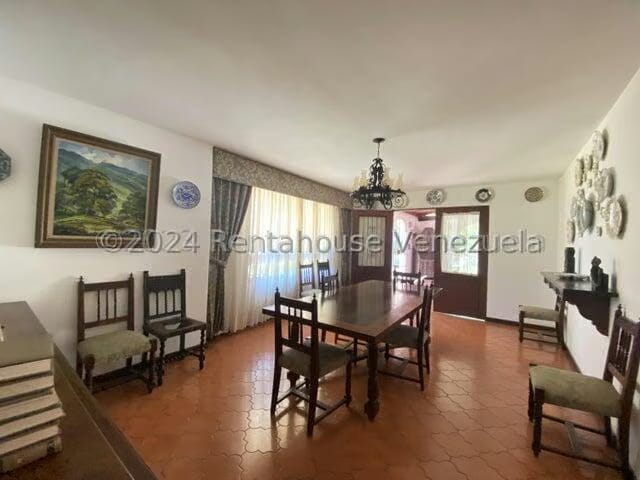 Casa (1 Nivel) en Alquiler en Prados del Este, Distrito Metropolitano - 40