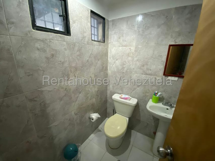 Casa (Duplex) en Venta en Altos de la Galera, Portuguesa - 3