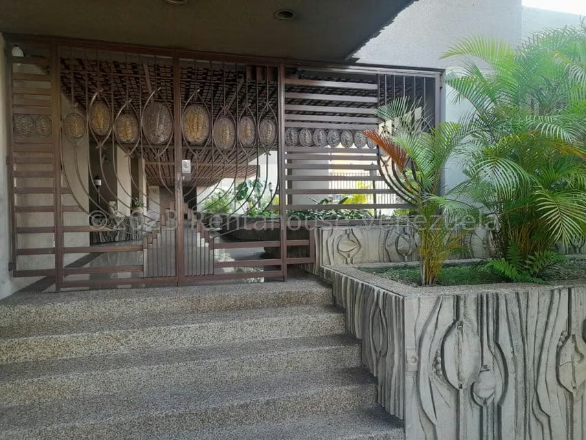 Apartamento (1 Nivel) en Venta en Santa Eduvigis, Distrito Metropolitano - 2