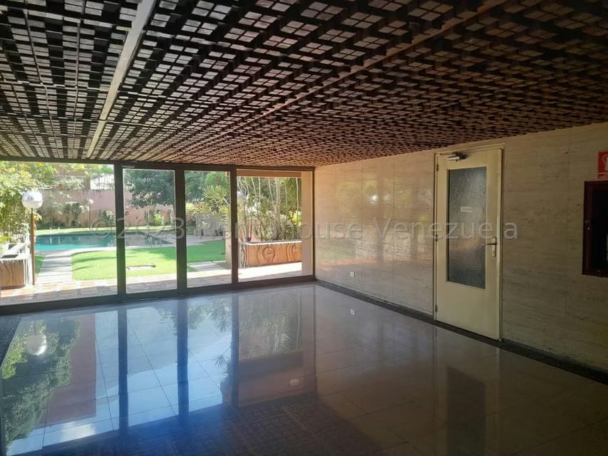 Apartamento (1 Nivel) en Venta en Santa Eduvigis, Distrito Metropolitano - 4