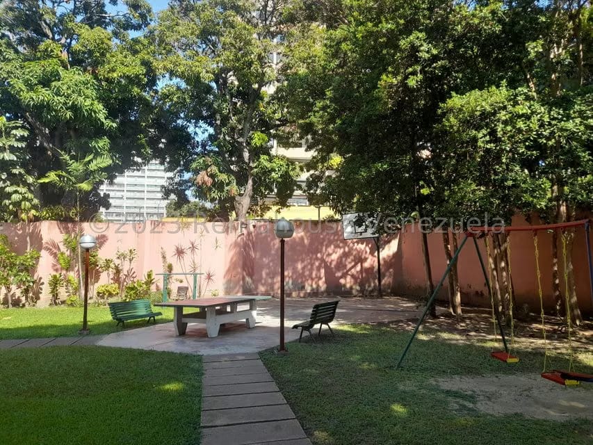 Apartamento (1 Nivel) en Venta en Santa Eduvigis, Distrito Metropolitano - 31