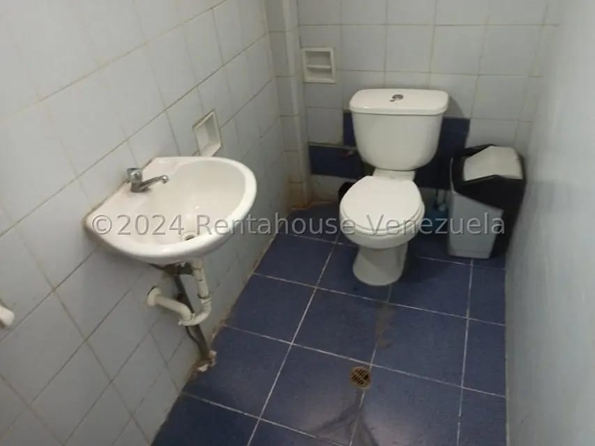 Comercial (Galpon - Deposito) en Alquiler en Macarena Sur, Miranda - 13