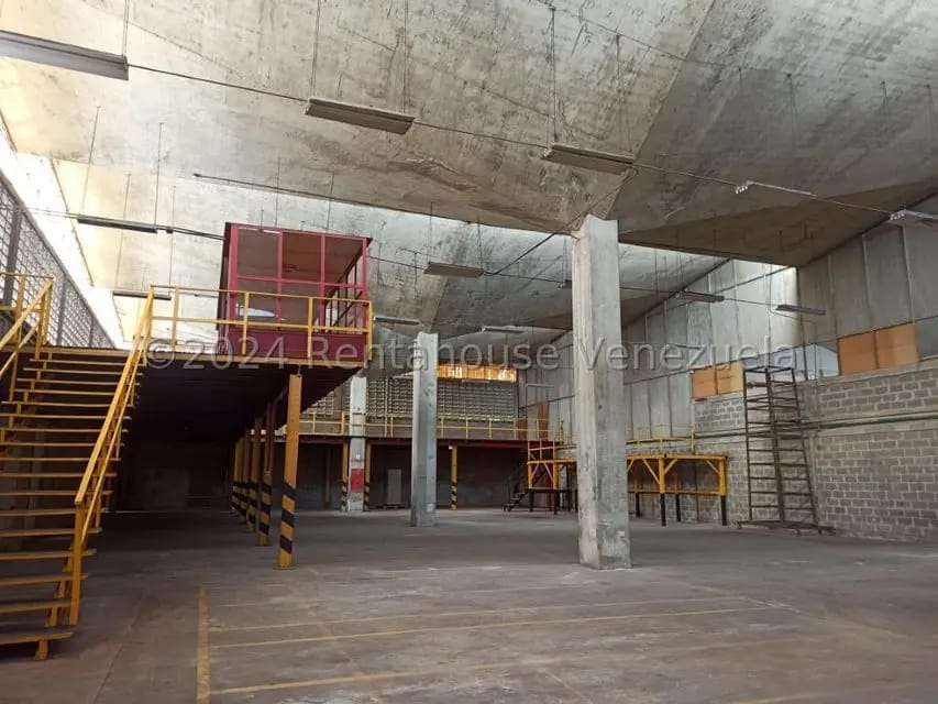 Comercial (Galpon - Deposito) en Alquiler en Macarena Sur, Miranda - 7