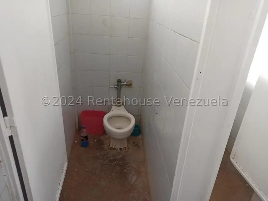 Comercial (Galpon - Deposito) en Alquiler en Macarena Sur, Miranda - 10