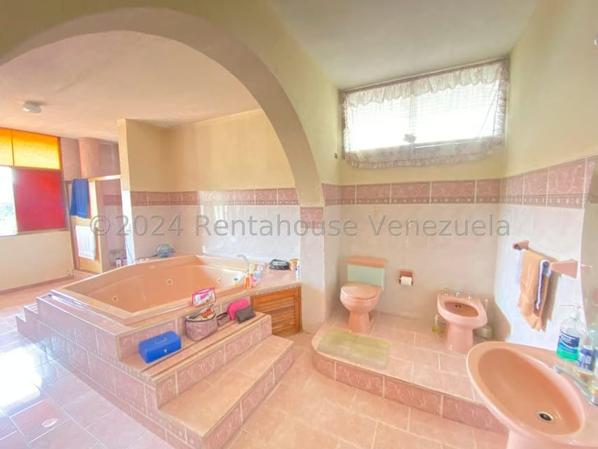 Casa (Multipes Niveles) en Venta en El Marques, Distrito Metropolitano - 40