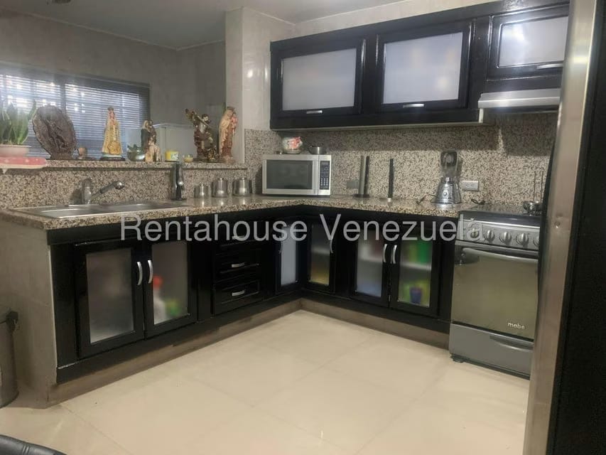 Townhouse (1 Nivel) en Alquiler en Campo Elias, Zulia - 11