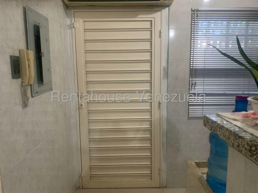 Townhouse (1 Nivel) en Alquiler en Campo Elias, Zulia - 14