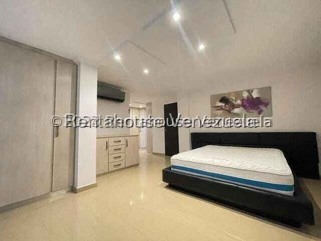 Townhouse (1 Nivel) en Venta en Punto Fijo, Falcon - 13