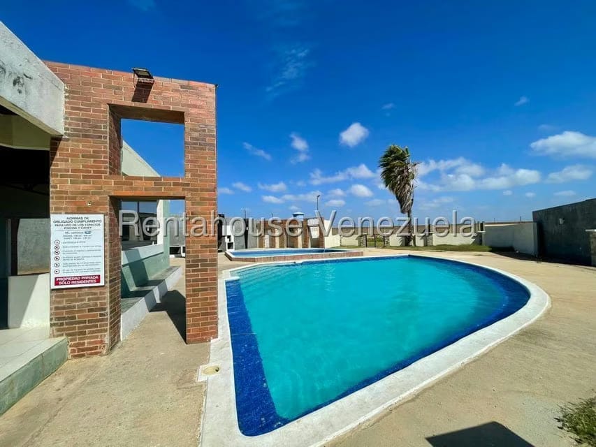 Townhouse (1 Nivel) en Venta en Punto Fijo, Falcon - 28
