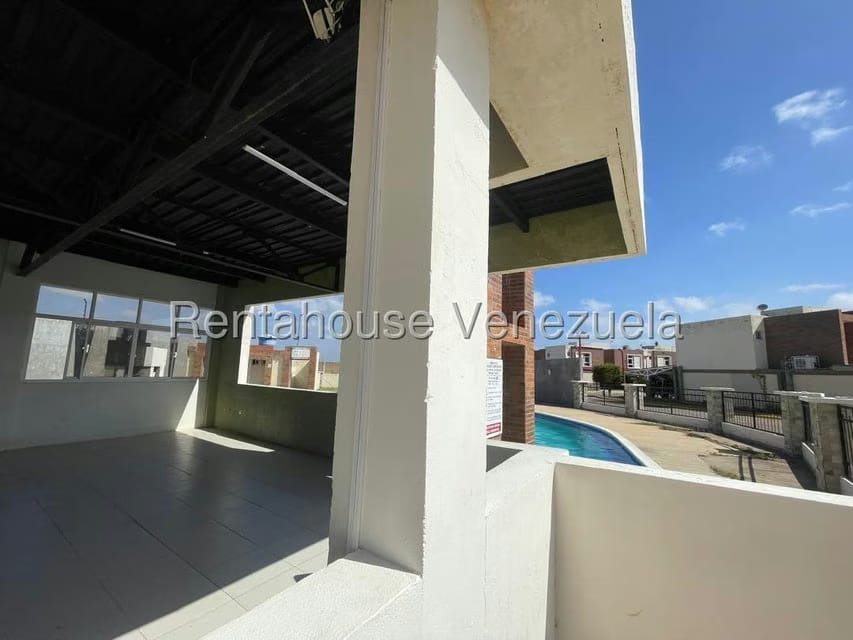 Townhouse (1 Nivel) en Venta en Punto Fijo, Falcon - 30