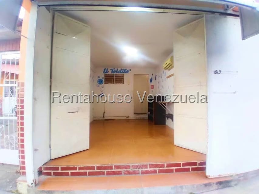 Comercial (Local Comercial) en Alquiler en Los Pinos, Lara - 2
