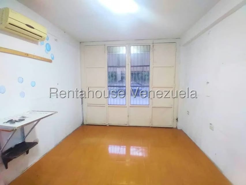 Comercial (Local Comercial) en Alquiler en Los Pinos, Lara - 4