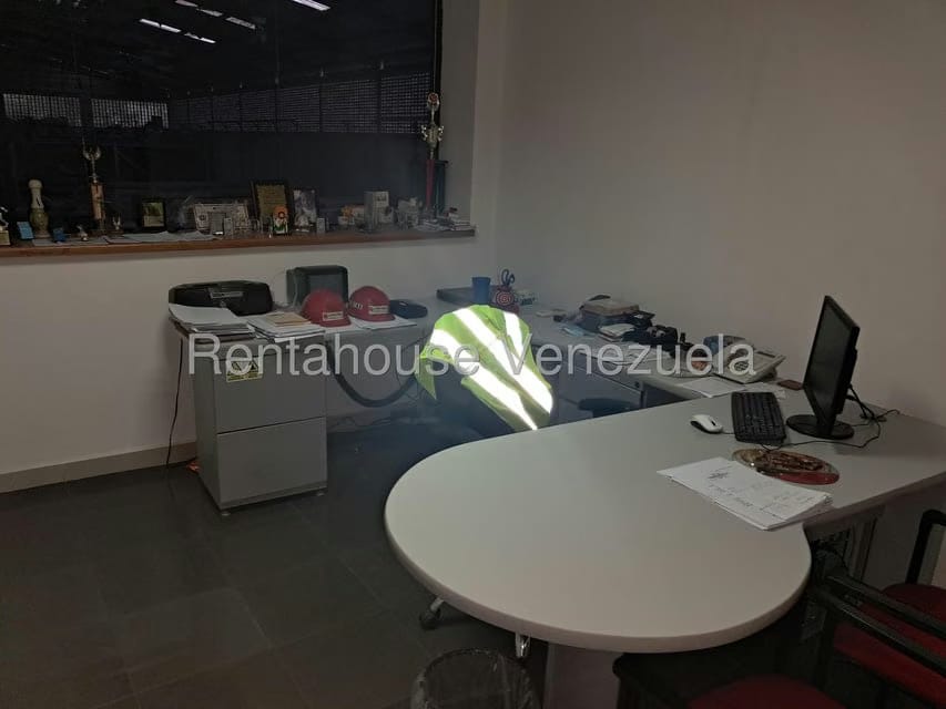 Comercial (Galpon - Deposito) en Alquiler en Valle Arriba, Miranda - 18