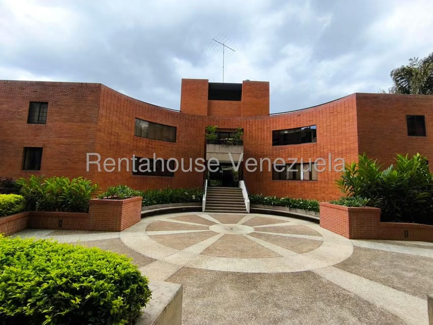 Apartamento (Duplex) en Alquiler en Santa Fe Norte, Distrito Metropolitano - 2