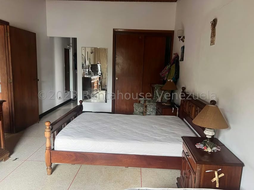Casa (Duplex) en Venta en La Boyera, Distrito Metropolitano - 35