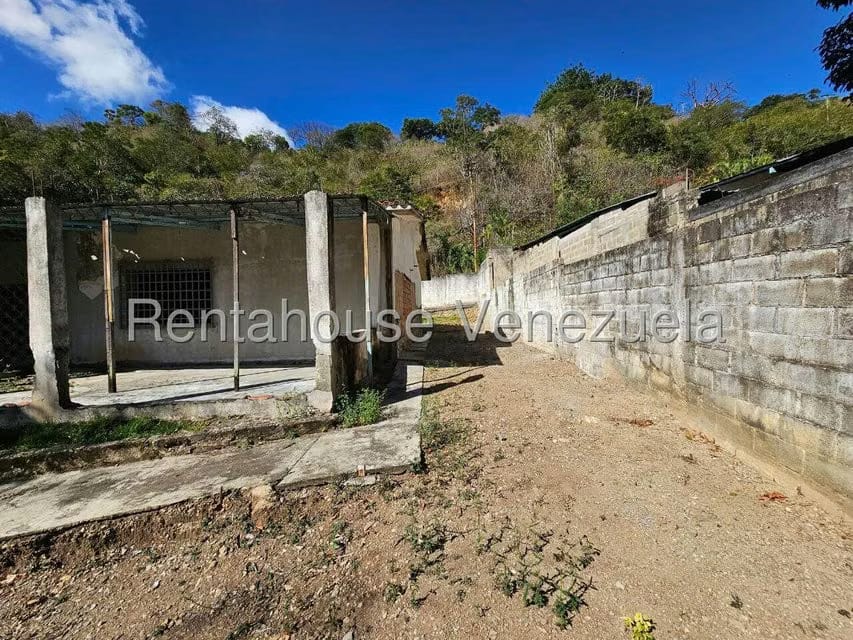 Casa (1 Nivel) en Venta en Mampote, Miranda - 32