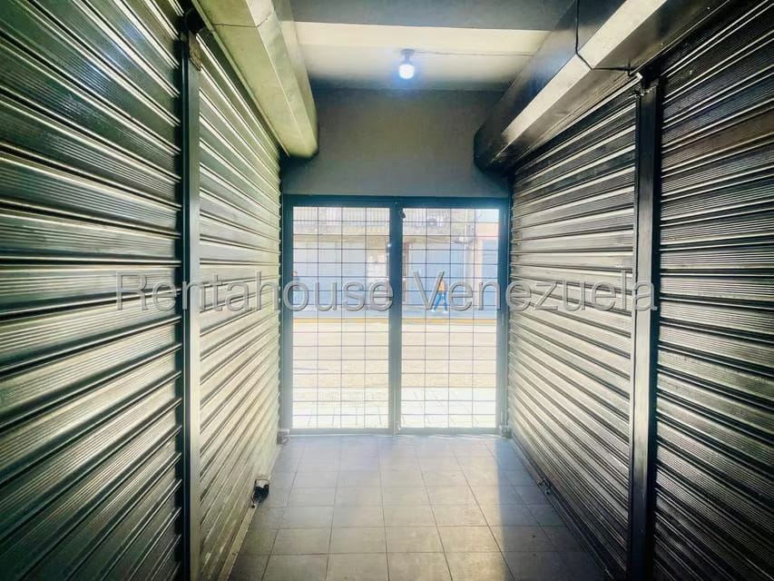 Comercial (Edificio) en Venta en Parroquia La Candelaria, Distrito Metropolitano - 3