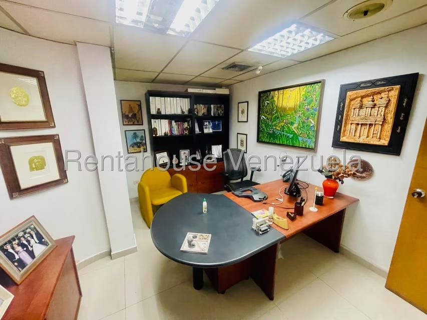Comercial (Edificio) en Venta en Parroquia La Candelaria, Distrito Metropolitano - 26