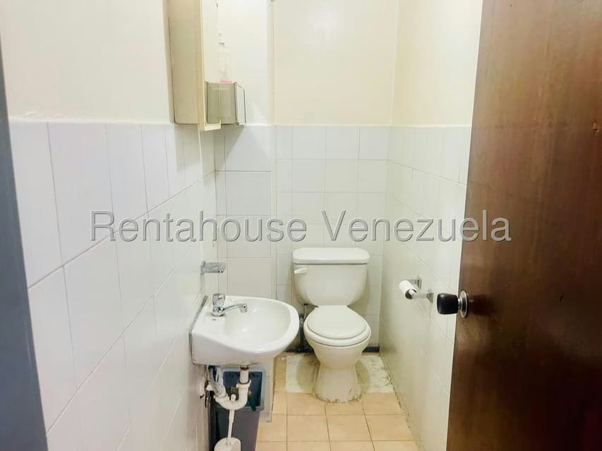 Comercial (Edificio) en Venta en Parroquia La Candelaria, Distrito Metropolitano - 33