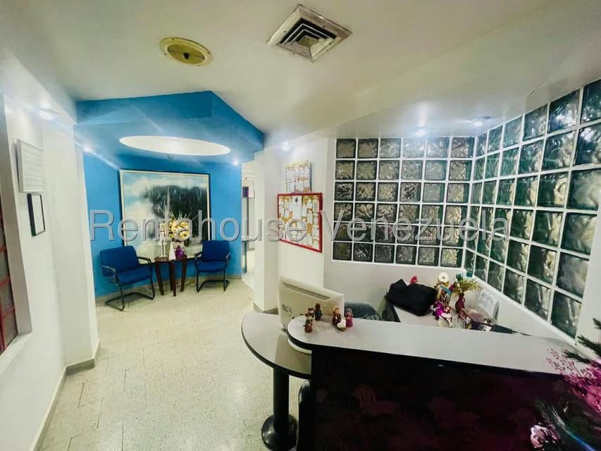 Comercial (Edificio) en Venta en Parroquia La Candelaria, Distrito Metropolitano - 8