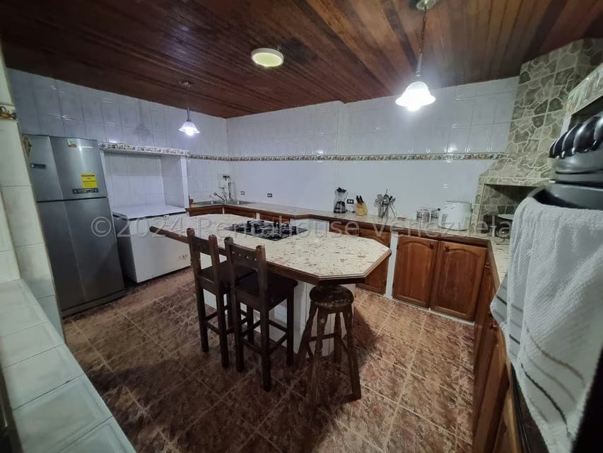 Casa (Multipes Niveles) en Venta en Coche, Distrito Metropolitano - 2